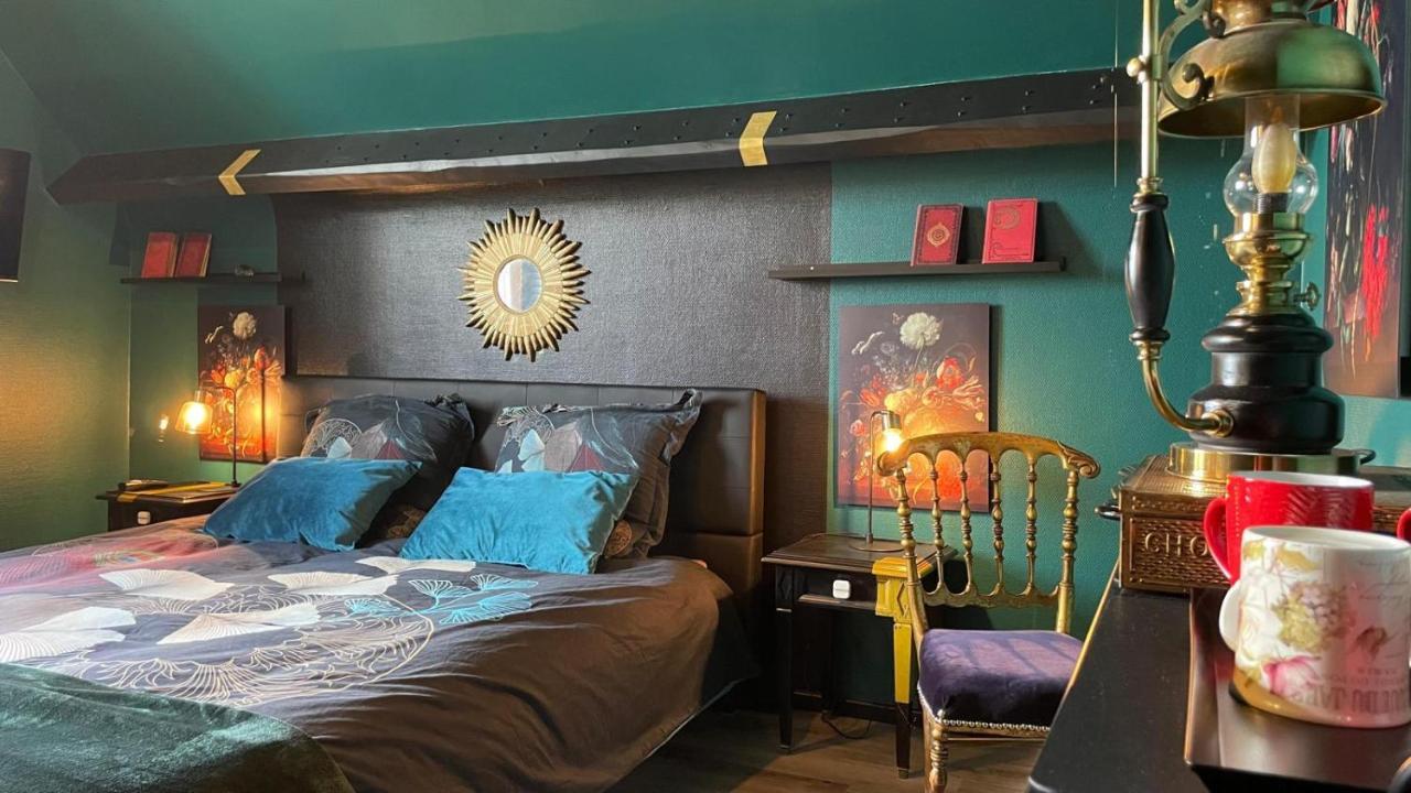 Les Nuits Victoriennes Bed & Breakfast Saint-Germain-du-Corbeis ภายนอก รูปภาพ
